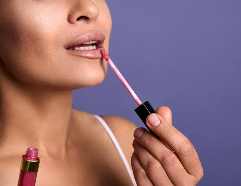 Lipgloss test – En oversigt over de mest populære lipgloss